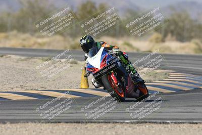 media/Dec-04-2025-Racers Edge (Thu) [[5ebc9f124d]]/3-B Group/1-Session 1 (Turn 7)/